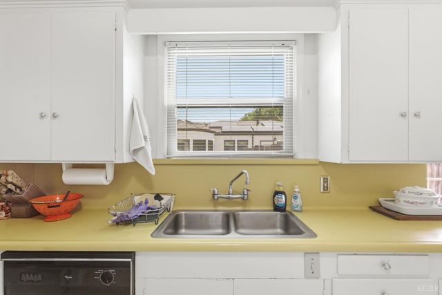 439 W Bush Street, Lemoore, CA 93245
