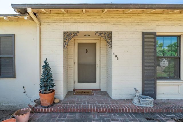 439 W Bush Street, Lemoore, CA 93245