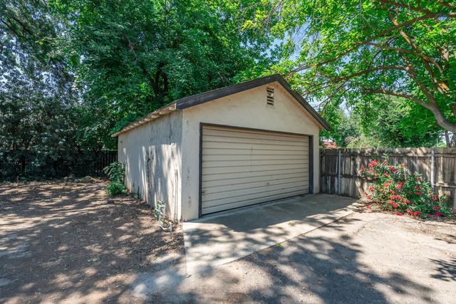 439 W Bush Street, Lemoore, CA 93245