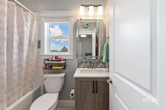 2017 Ragnar Ct, Middleton, ID 83644