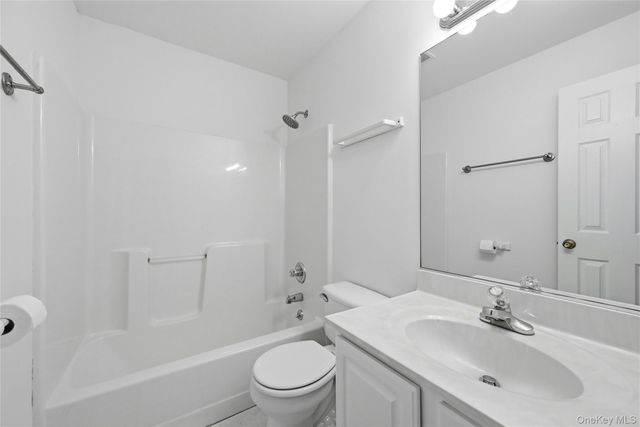2675 Kerwin Boulevard, Greenport, NY 11944
