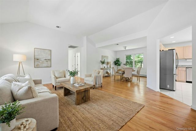 2675 Kerwin Boulevard, Greenport, NY 11944