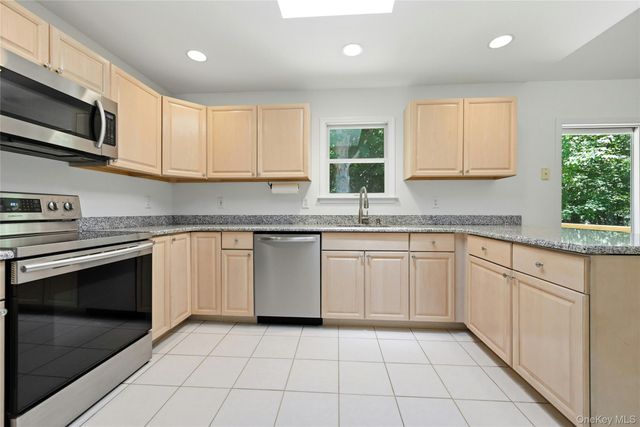 2675 Kerwin Boulevard, Greenport, NY 11944