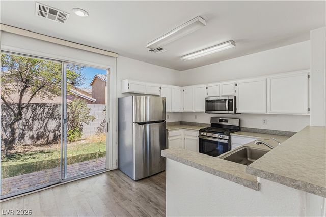 2520 Bottle Palm Court, Las Vegas, NV 89106