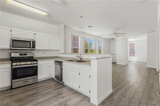 2520 Bottle Palm Court, Las Vegas, NV 89106