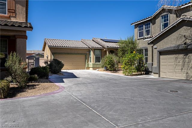 2520 Bottle Palm Court, Las Vegas, NV 89106
