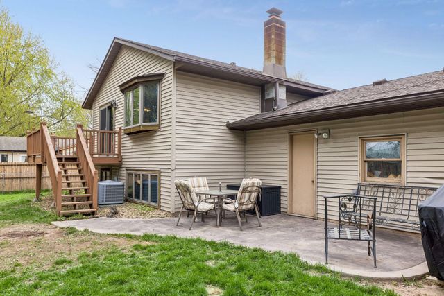 2327 Hidden Valley Lane, Stillwater, MN 55082