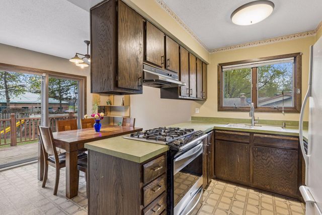 2327 Hidden Valley Lane, Stillwater, MN 55082