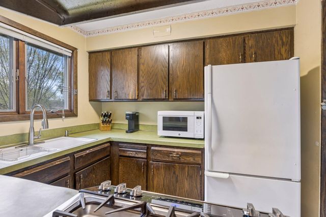 2327 Hidden Valley Lane, Stillwater, MN 55082
