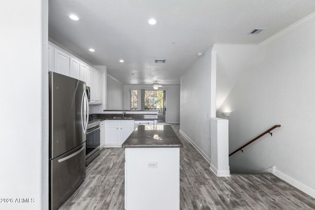 4455 E Paradise Village Parkway S 1031, Phoenix, AZ 85032