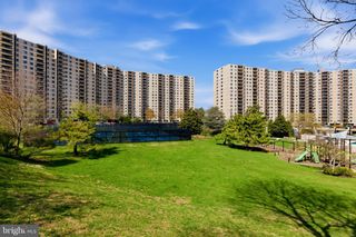 203 YOAKUM PKWY #906, Alexandria, VA 22304