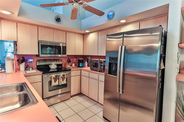 11071 W THOREAU PLACE, Crystal River, FL 34428