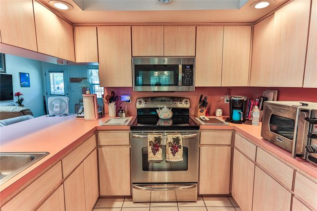 11071 W THOREAU PLACE, Crystal River, FL 34428