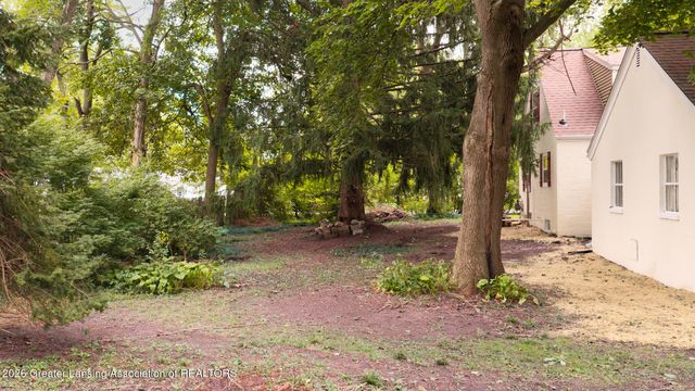 1869 Hall Street, Holt, MI 48842