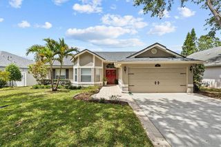 1077 CAPTAINS WAY, Tarpon Springs, FL 34689