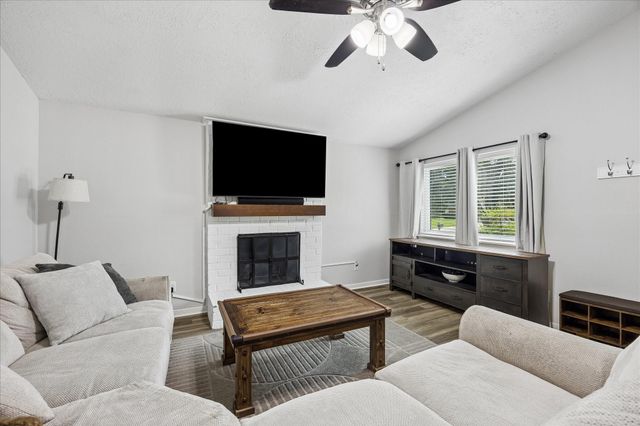 16931 Creek Line Drive, Friendswood, TX 77546