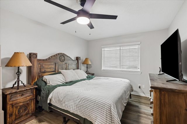 16931 Creek Line Drive, Friendswood, TX 77546