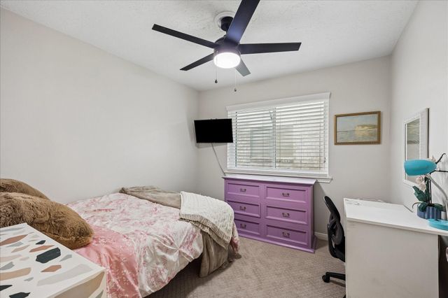 16931 Creek Line Drive, Friendswood, TX 77546