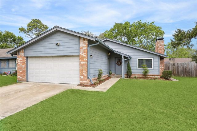 16931 Creek Line Drive, Friendswood, TX 77546