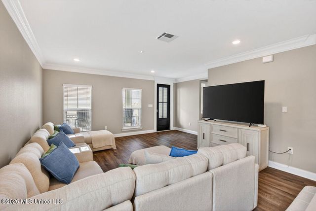 2508 Beach Boulevard, Biloxi, MS 39531