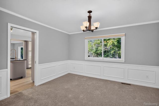 5476 Van Ness Drive, Bloomfield Charter Township, MI 48302
