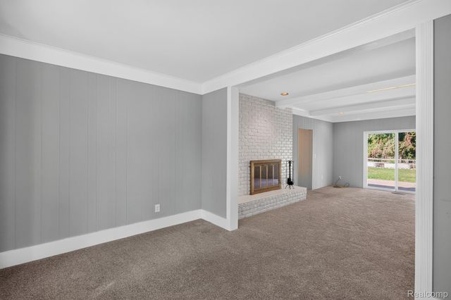 5476 Van Ness Drive, Bloomfield Charter Township, MI 48302