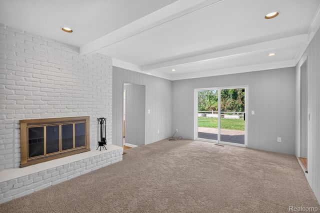 5476 Van Ness Drive, Bloomfield Charter Township, MI 48302