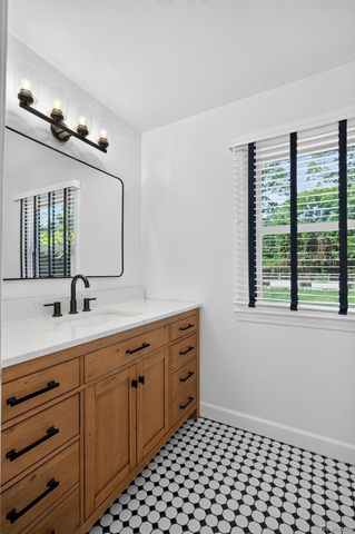 5476 Van Ness Drive, Bloomfield Charter Township, MI 48302