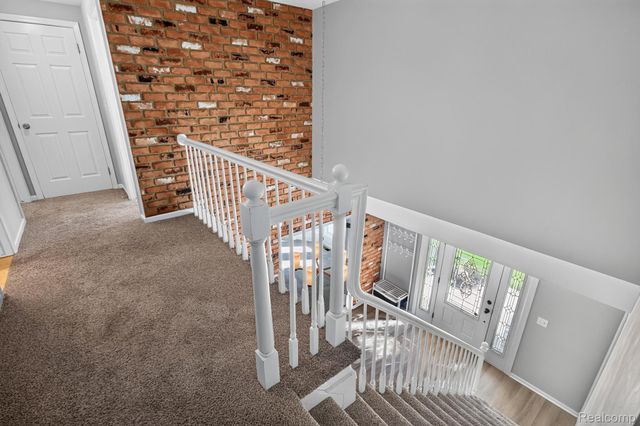 5476 Van Ness Drive, Bloomfield Charter Township, MI 48302