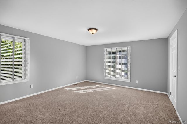 5476 Van Ness Drive, Bloomfield Charter Township, MI 48302