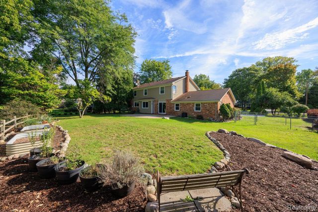 5476 Van Ness Drive, Bloomfield Charter Township, MI 48302