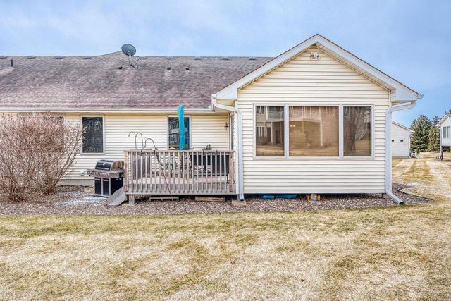 14943 Hillside Circle NW, Prior Lake, MN 55372