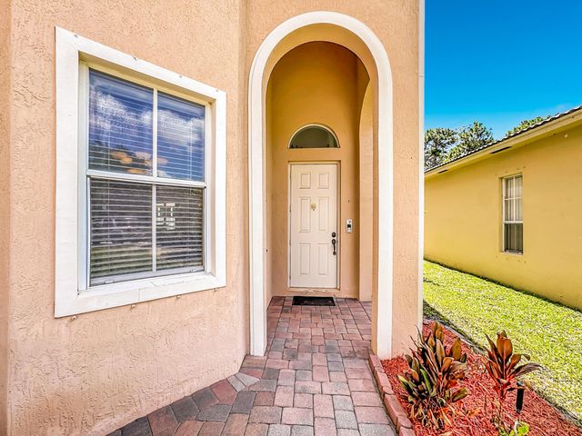 5747 Sunberry Circle, Fort Pierce, FL 34951