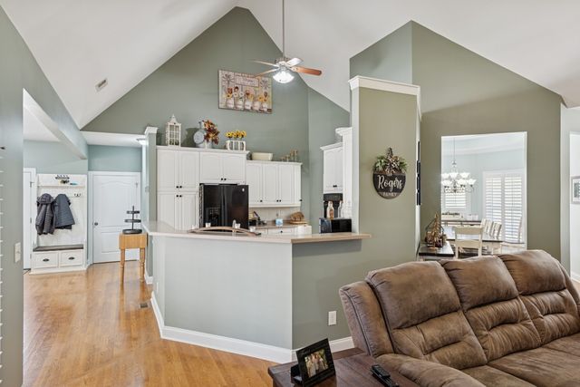 117 Collinwood Dr, Gallatin, TN 37066