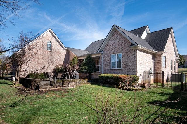 117 Collinwood Dr, Gallatin, TN 37066