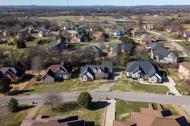 117 Collinwood Dr, Gallatin, TN 37066