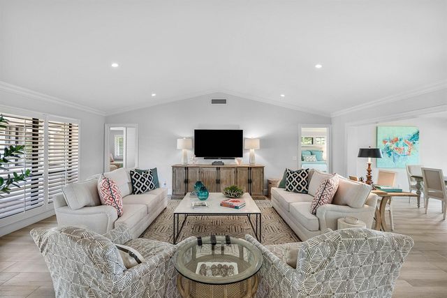 10420 Seaholly Terrace, Boynton Beach, FL 33436