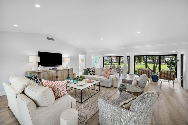 10420 Seaholly Terrace, Boynton Beach, FL 33436