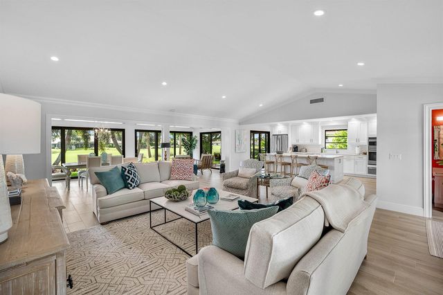 10420 Seaholly Terrace, Boynton Beach, FL 33436
