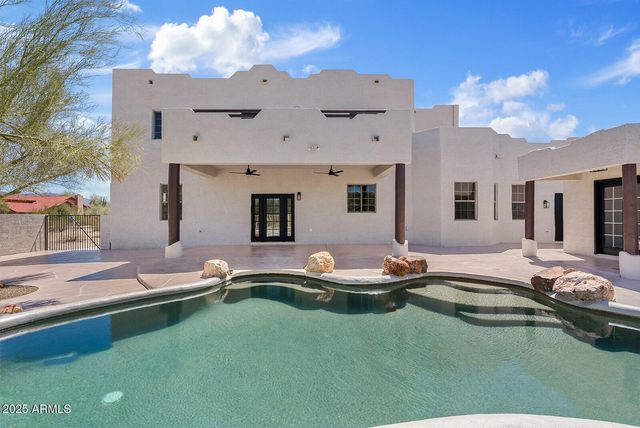 18344 W SANTA IRENE Drive, Goodyear, AZ 85338