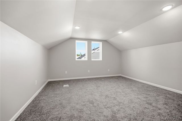 5189 Lake Avenue, Orchard Park, NY 14127