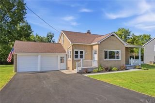 5189 Lake Avenue, Orchard Park, NY 14127