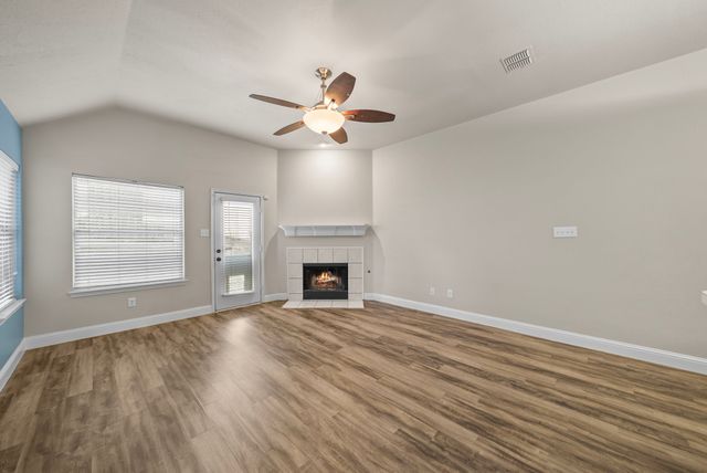 545 Continental Drive, Lewisville, TX 75067