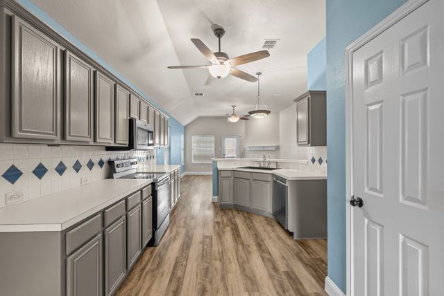 545 Continental Drive, Lewisville, TX 75067