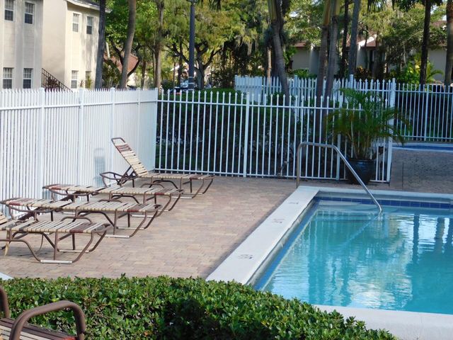 611 Cypress Lake Boulevard I, Deerfield Beach, FL 33064