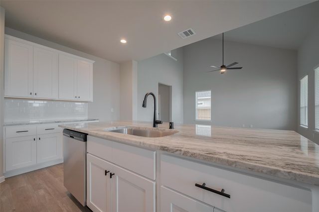 323 Palero Path, Brookshire, TX 77423