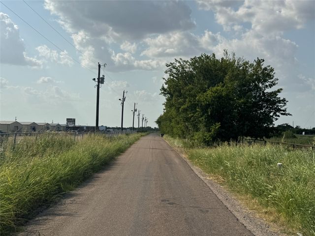 9648 County Road 147, Kaufman, TX 75142