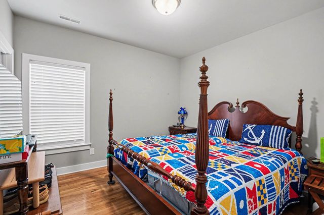3043 Cross Gate Ln, Columbia, TN 38401