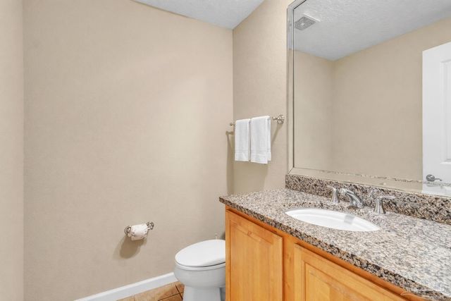 527 E Beach Blvd 201, Gulf Shores, AL 36542