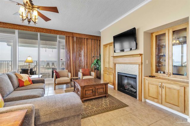 527 E Beach Blvd 201, Gulf Shores, AL 36542